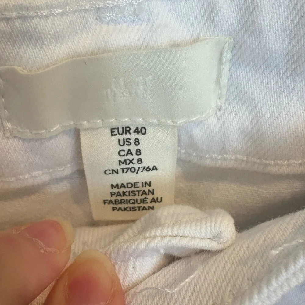 Women's White H&M Jeans - Picture 2 of 3